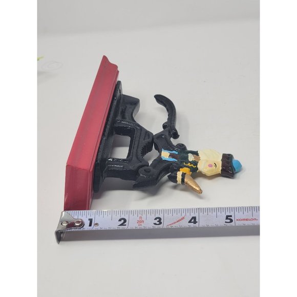 Vintage Cast Iron Nutcracker Soldier Paul Revere Hand Painted On Wood‎ Base - Picture 10 of 11